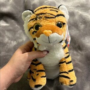 NWT Cuddly Tiger Plush Toy - Tan and White